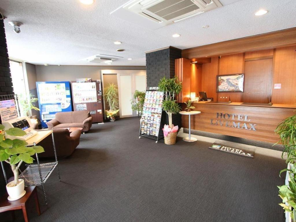 Hotel Livemax Budget Naha Tomarikou Bagian luar foto