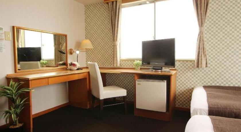 Hotel Livemax Budget Naha Tomarikou Bagian luar foto
